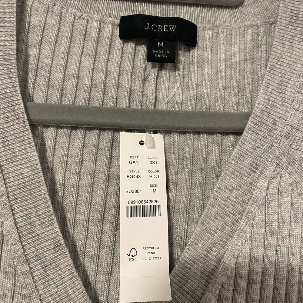 Jcrew ribbed bell sleeve v neck midi dress. Size med but can fit large